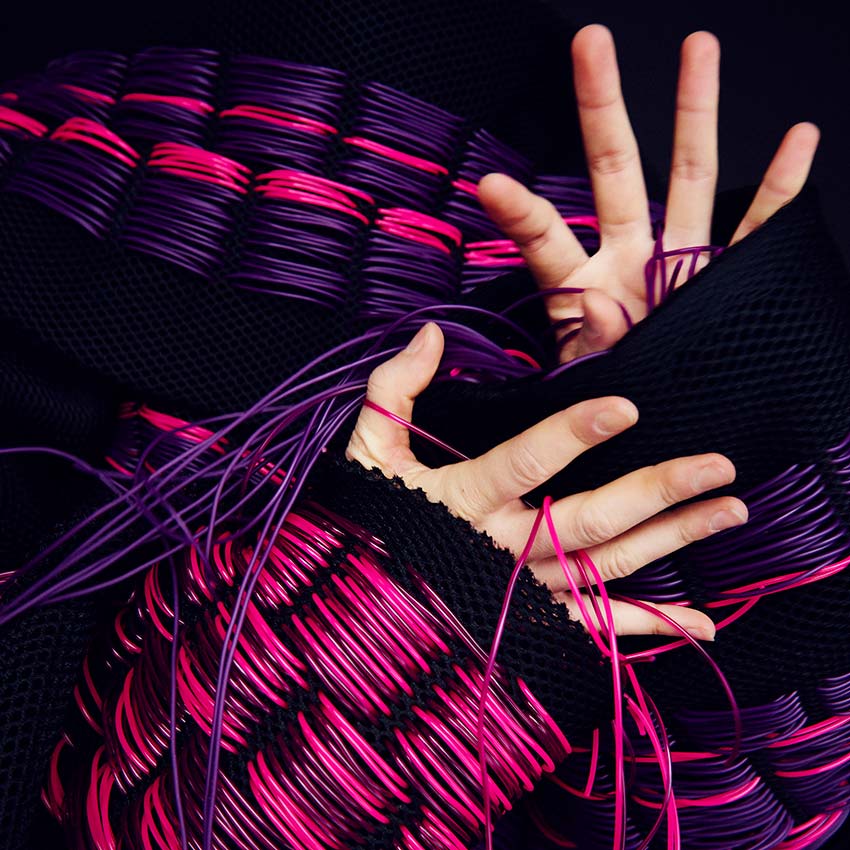 2021 wurden erstmalig zwei Anerkennungen für junge Textilkünstler*innen vergeben. Das Foto zeigt die Arbeit von Anja Demuth.