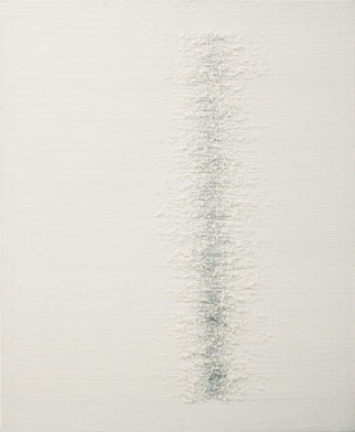 Sofie Dawo, XII 1987, weiße Baumwolle und weißes Streichgarn, 140 x 115 cm, Foto: Stadtmuseum St. Wendel Sofie Dawo, XII 1987, weiße Baumwolle und weißes Streichgarn, 140 x 115 cm, Foto: Stadtmuseum St. Wendel