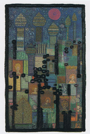 Wandbehang „Harem“, 1977 (dat.), signiert „loho“ , Applikation, Maschinenstickerei Gefranste „Fleckle“ und Streifen, applizierte Goldborte, 47 x 74,5 cm, Privatbesitz © Badisches Landesmuseum Karlsruhe, Fotograf: Thomas Goldschmidt Wandbehang